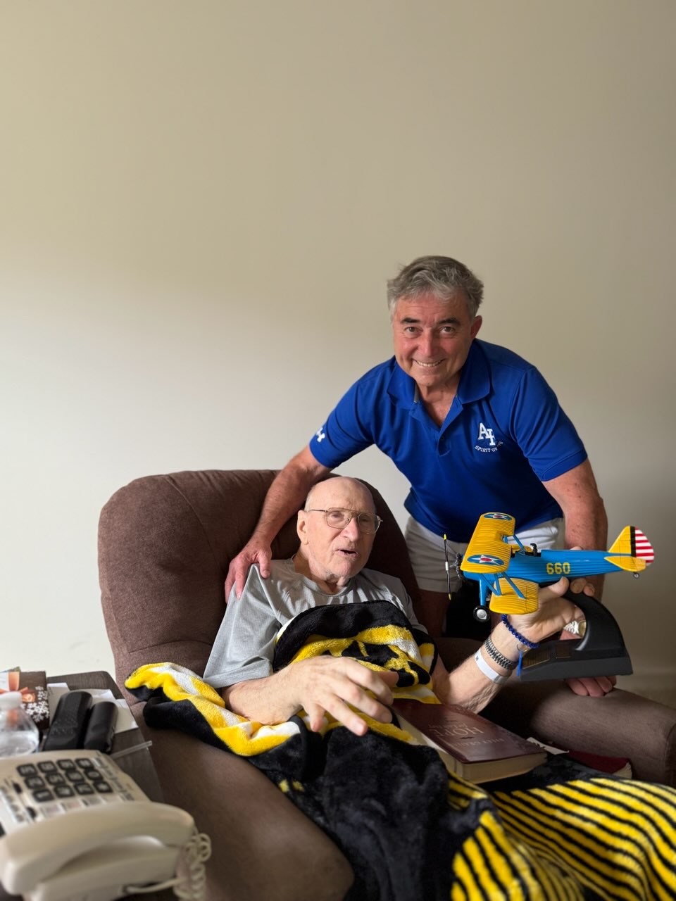 Rick Mantei Visits Veteran and WWII-Era Model at Tarabella Assisted Living