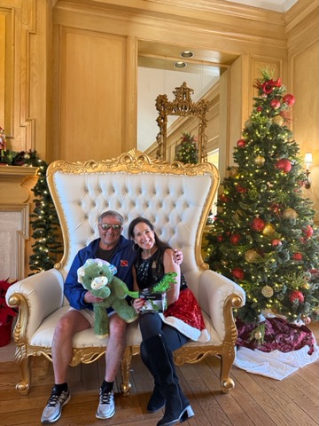 Sharing Christmas Cheer at Wildwood Downs Country Club